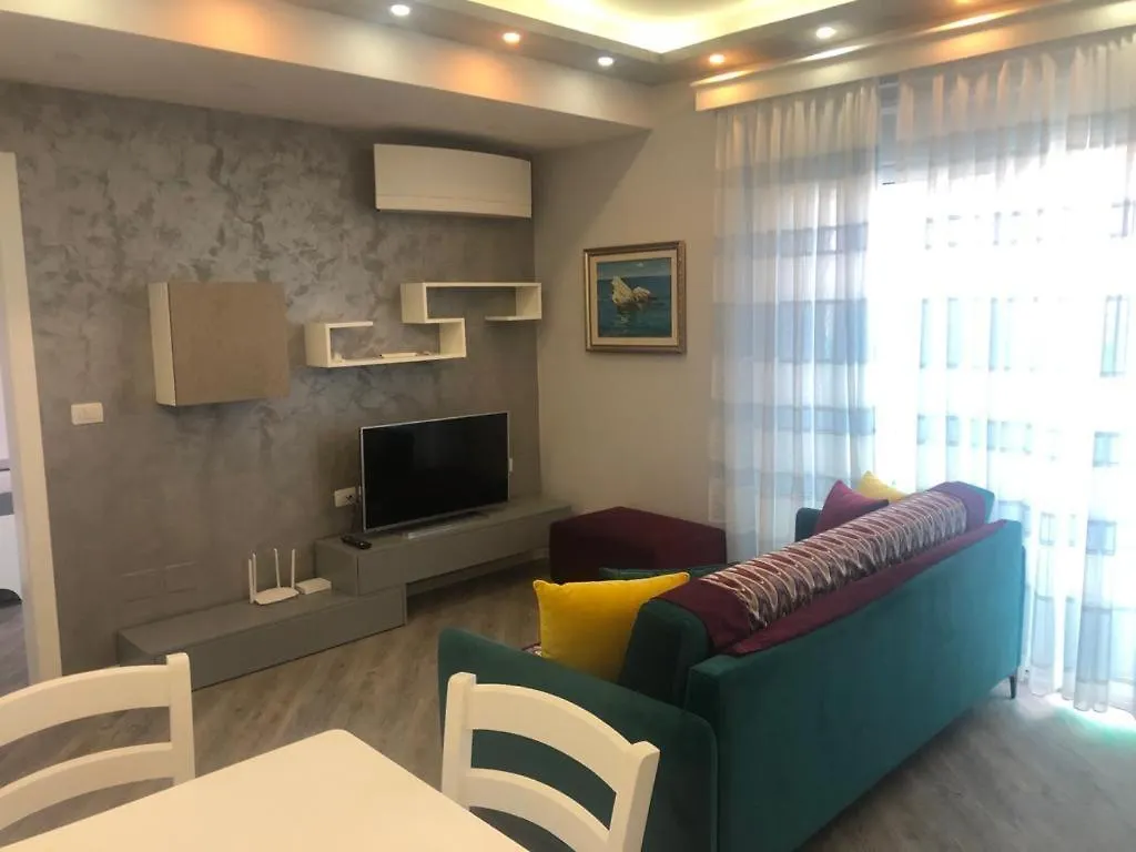 Kontakte von Lona Apartament Lungomare